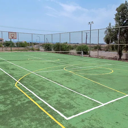 Sveltos מלון לרנקה