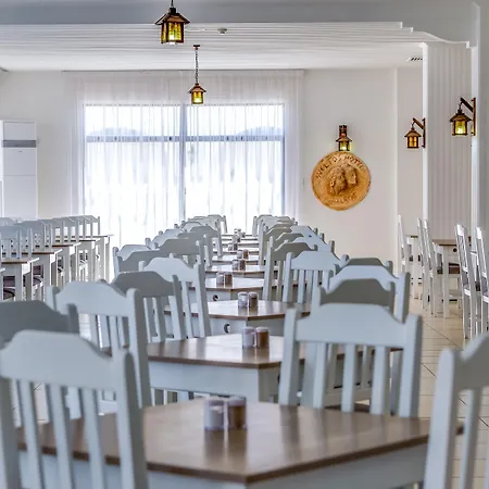 Sveltos מלון לרנקה