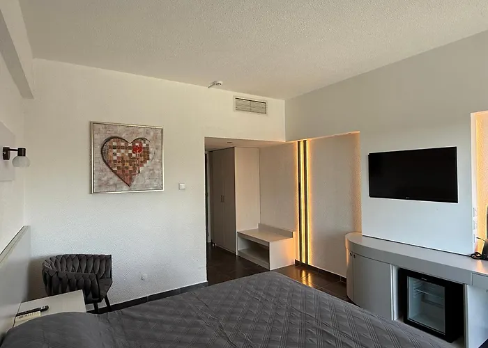 Готель Sveltos Ларнака