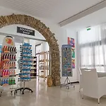 Sveltos מלון 3*